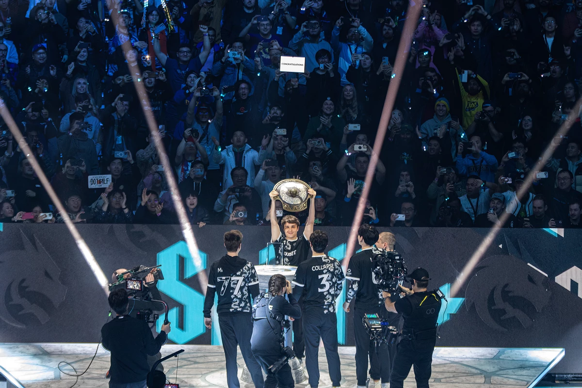 Компендиум Dota 2 будет доступен еще две недели Компендиум Dota 2 будет доступен еще две недели