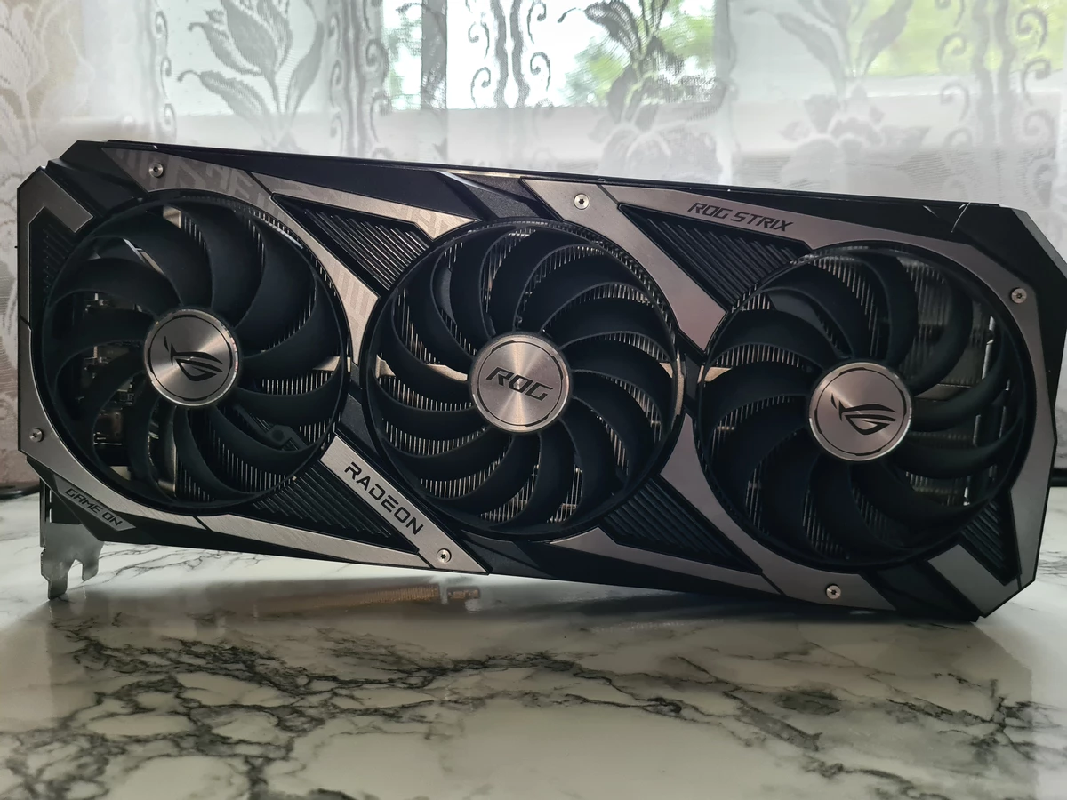Обзор ASUS Radeon RX 6700 XT Strix OC Обзор ASUS Radeon RX 6700 XT Strix OC