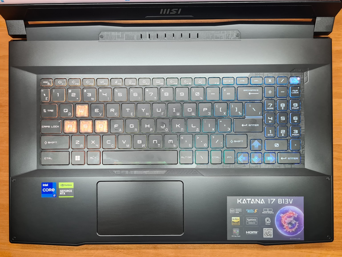 Обзор ноутбука MSI Katana 17 B13VGK-471RU с i7-13620H и RTX 4070 8 Гб