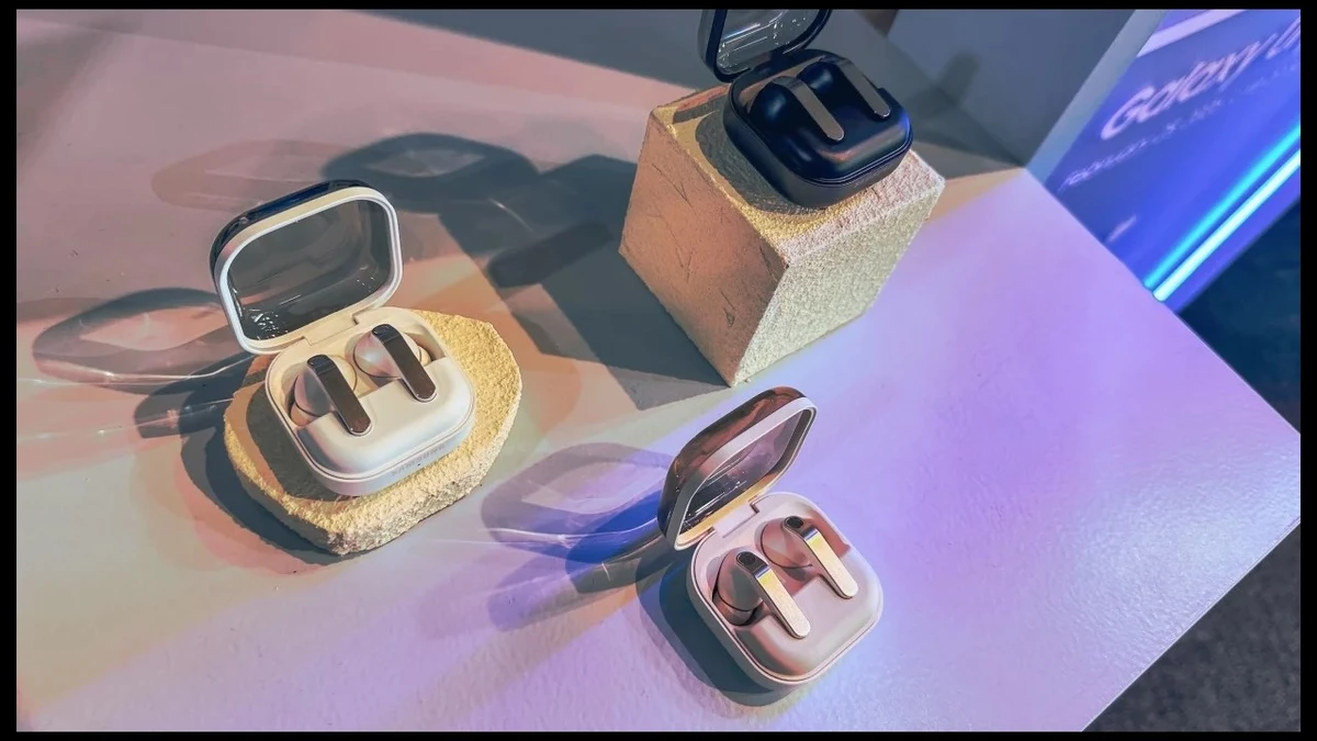 Samsung снова экспериментирует с наушниками и готовит необычные Galaxy Buds Able