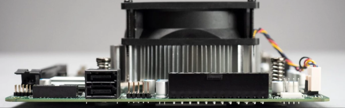 Готовые решения для мини-ПК AMD 4700S из Xbox Series X/S теперь доступны официально Готовые решения для мини-ПК AMD 4700S из Xbox Series X/S теперь доступны официально