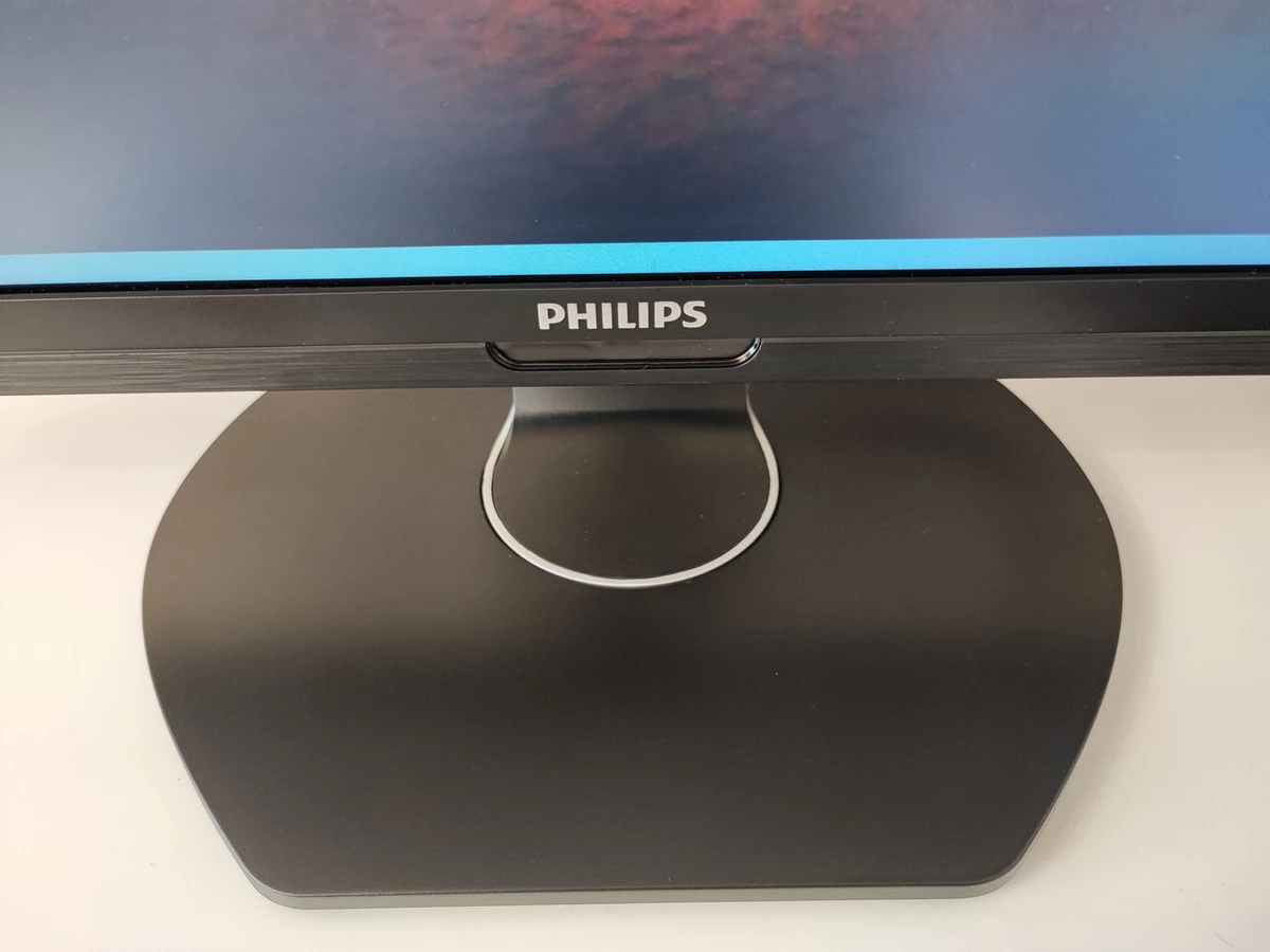 Обзор монитора Philips Brilliance 272B — для работы и игр