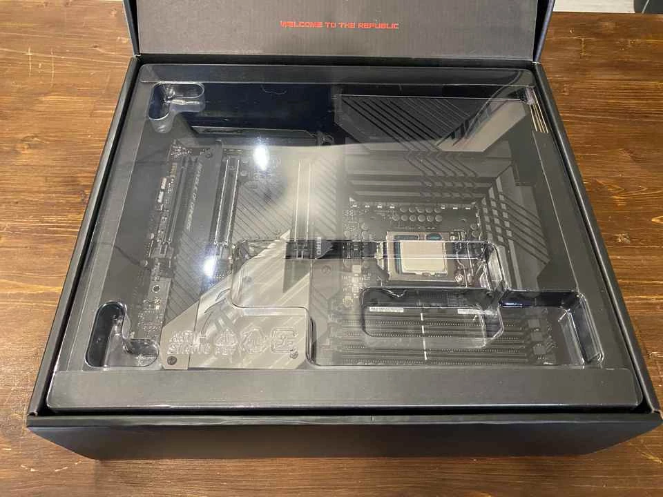 Обзор материнской платы ASUS ROG Maximus XIII Hero Обзор материнской платы ASUS ROG Maximus XIII Hero