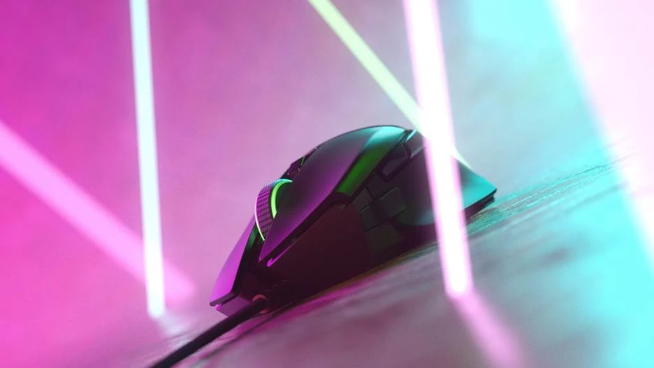 Razer Deathadder V2 и Basilisk V2: Культовые мыши стали еще лучше Razer Deathadder V2 и Basilisk V2: Культовые мыши стали еще лучше