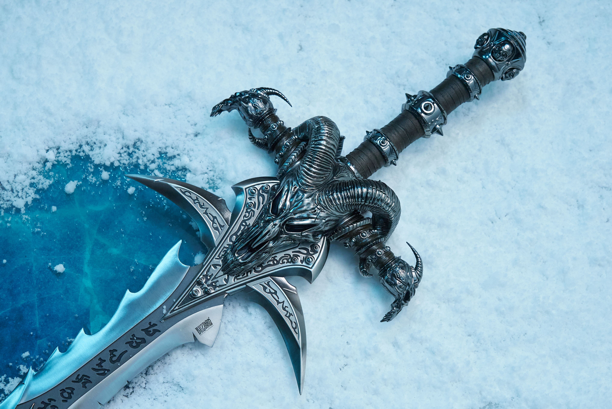 Blizzard предлагает вооружиться всем истиным фанатам World of Warcraft: Wrath of the Lich King Classic