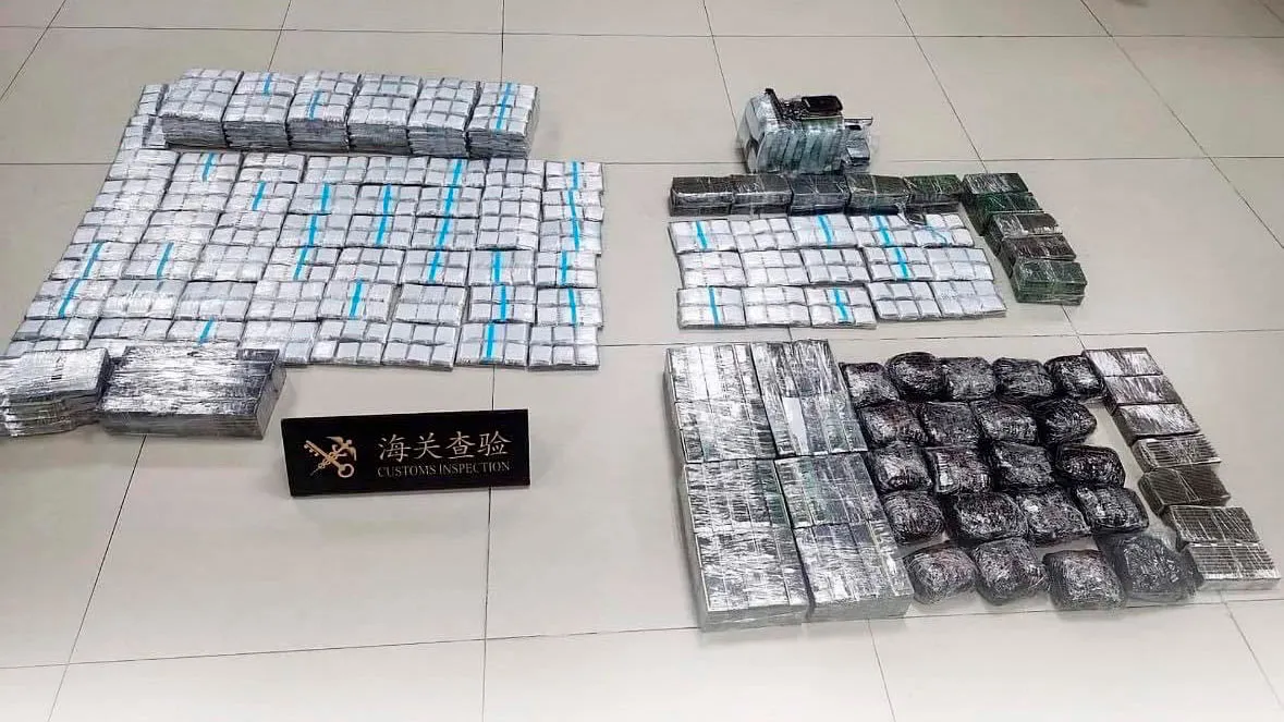 Тайфун не помог контрабандистам провезти тысячи процессоров в Китай