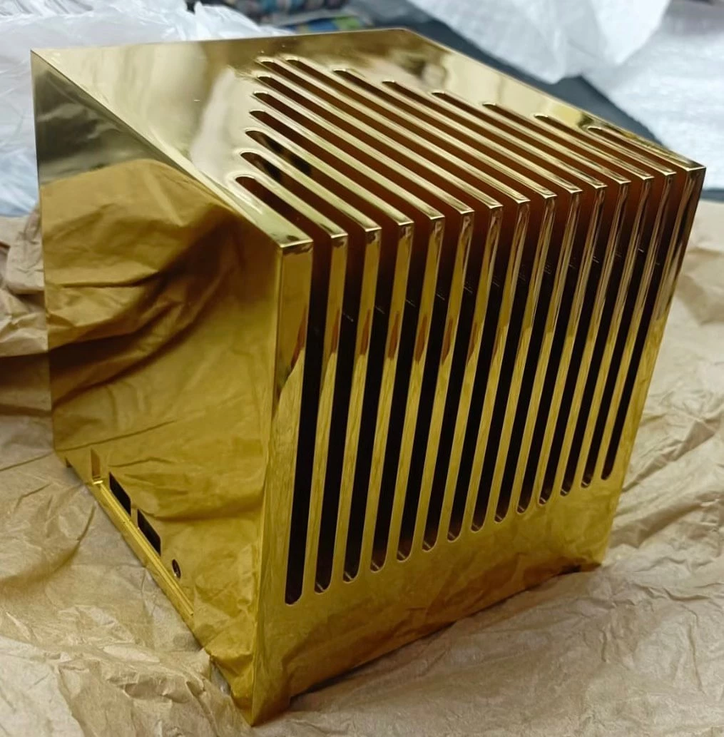 Solid gold mini computer sells for $1.7 million and weighs nearly 13 kilograms Solid gold mini computer sells for $1.7 million and weighs nearly 13 kilograms