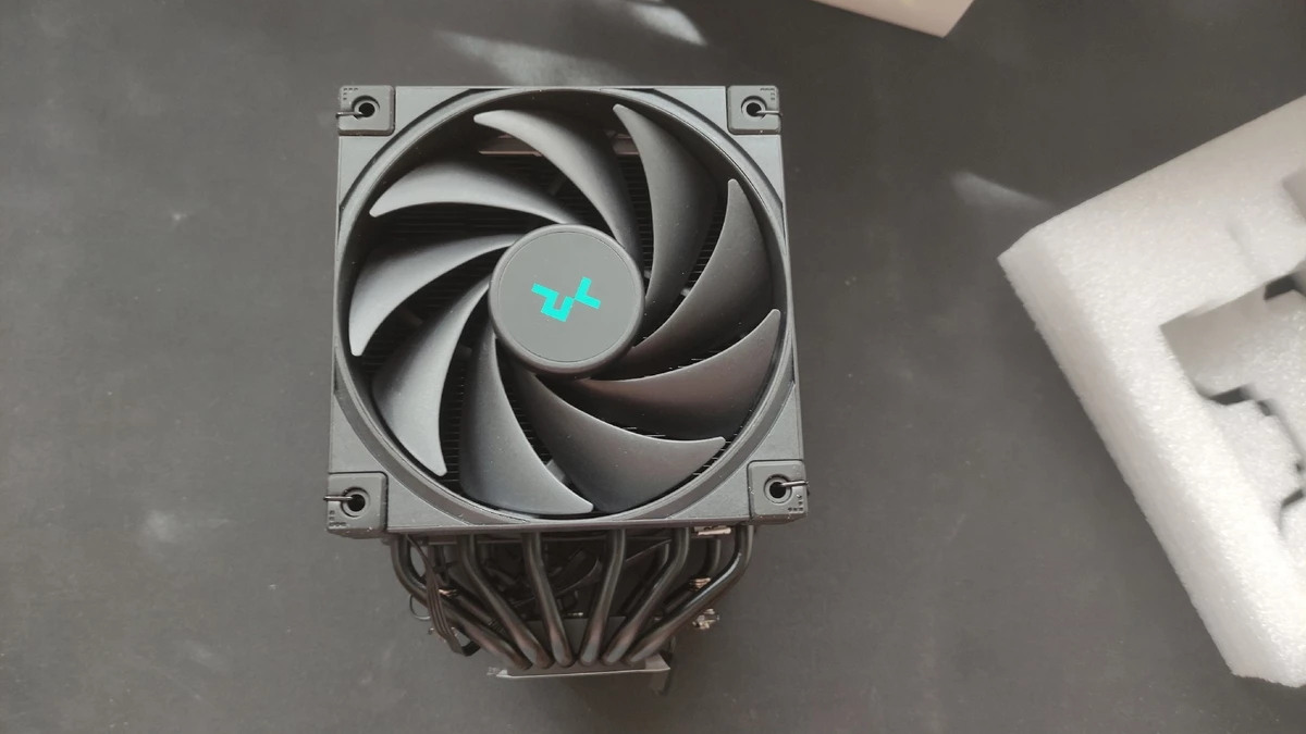 Система охлаждения DEEPCOOL AK620 Zero Dark — лучшая в своем классе