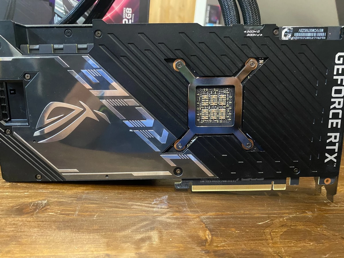 Обзор видеокарты ASUS ROG STRIX LC GeForce RTX 3080 Ti OC (12 ГБ) с жидкостной системой охлаждения Обзор видеокарты ASUS ROG STRIX LC GeForce RTX 3080 Ti OC (12 ГБ) с жидкостной системой охлаждения