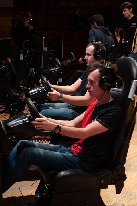 RaceRoom - Командный турнир среди ВУЗов города Москвы RaceRoom - Командный турнир среди ВУЗов города Москвы