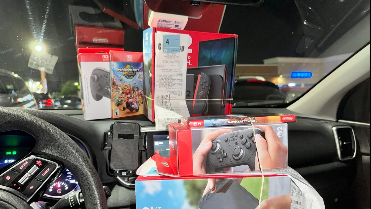 В одном из магазинов GameStop такой мощный степлер, что чеки через коробки прибили прямо к экранам Nintendo Switch 2 В одном из магазинов GameStop такой мощный степлер, что чеки через коробки прибили прямо к экранам Nintendo Switch 2