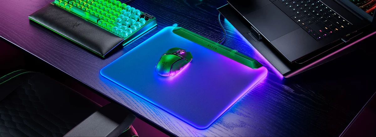 Razer представила стильную прозрачную коллекцию Phantom Collection — клавиатуры, мыши, гарнитуры и коврики с яркой подсветкой Razer представила стильную прозрачную коллекцию Phantom Collection — клавиатуры, мыши, гарнитуры и коврики с яркой подсветкой