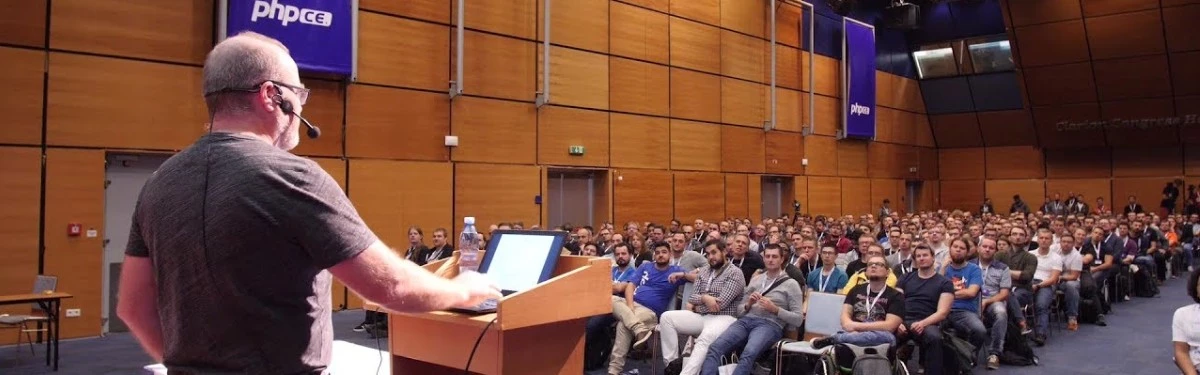На конференцию phpCE 2019 зарегистрировались лишь белые мужчины, из-за чего ее отменили На конференцию phpCE 2019 зарегистрировались лишь белые мужчины, из-за чего ее отменили