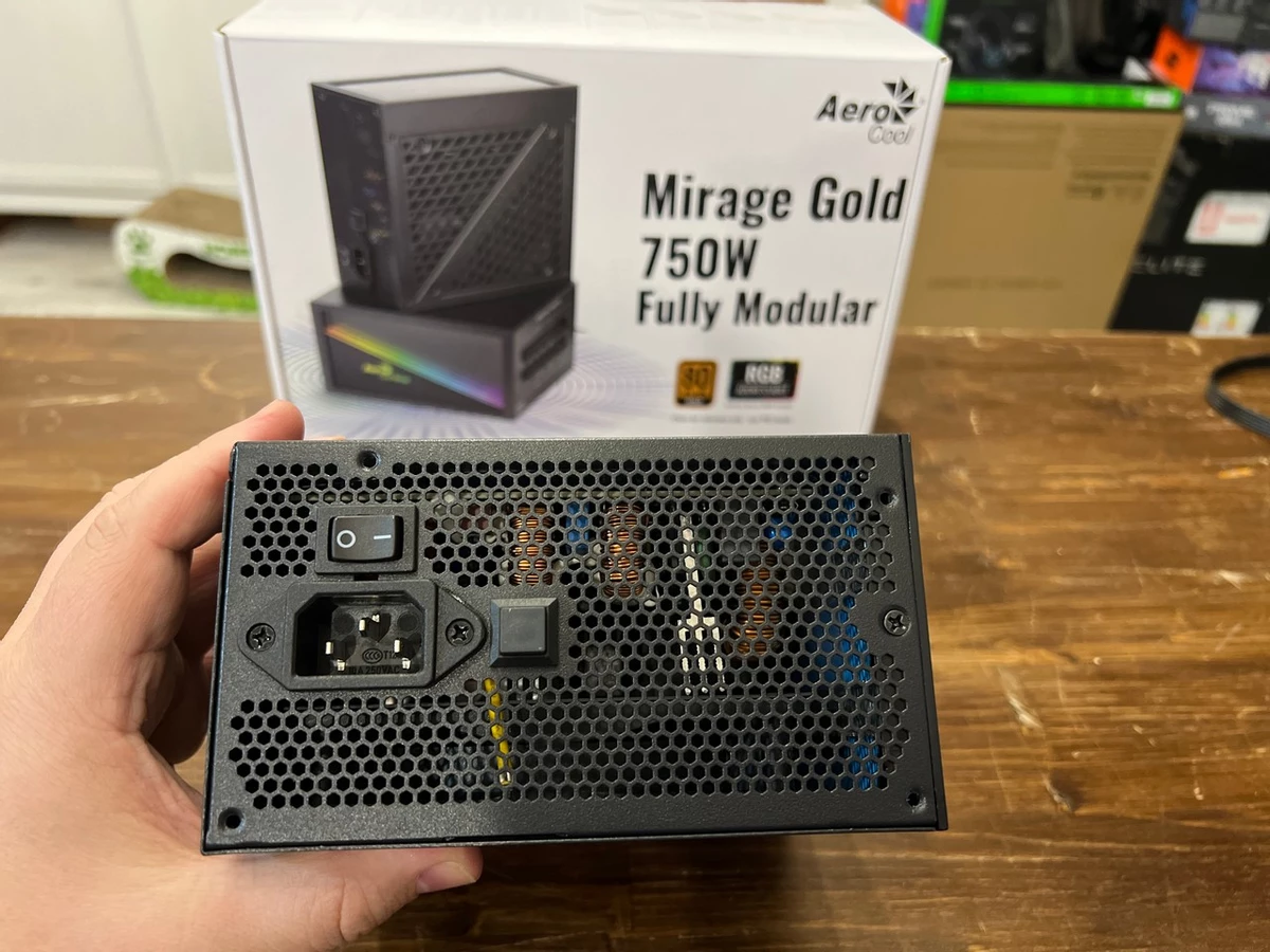 Обзор: блок питания Mirage Gold 750W с системой воздушного охлаждения Rime 4 от AeroCool