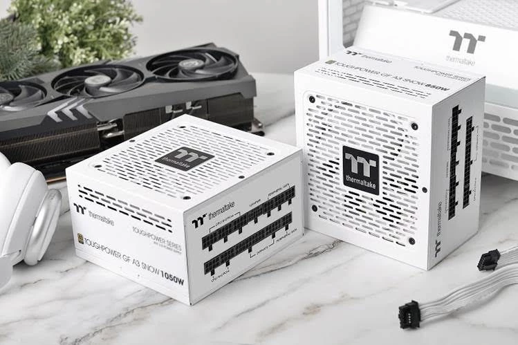 Thermaltake выпускает блоки питания Toughpower GF3 1200W и GF A3 850W/1050W в версии Snow Edition