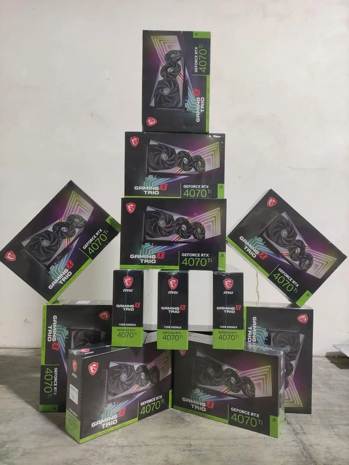 NVIDIA RTX 4070 Ti появились в продаже в Китае по цене от 1000 долларов