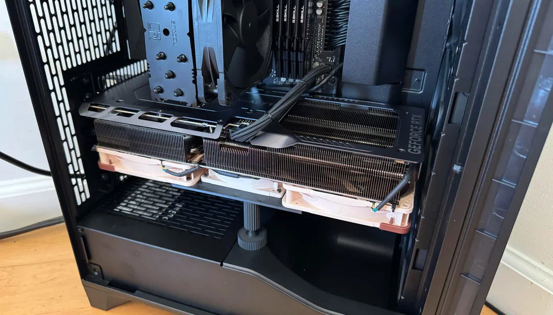 Моддеры снижают шум видеокарт RTX 5080 и 5090 с помощью 3D-печати и вентиляторов Noctua и Phanteks Моддеры снижают шум видеокарт RTX 5080 и 5090 с помощью 3D-печати и вентиляторов Noctua и Phanteks