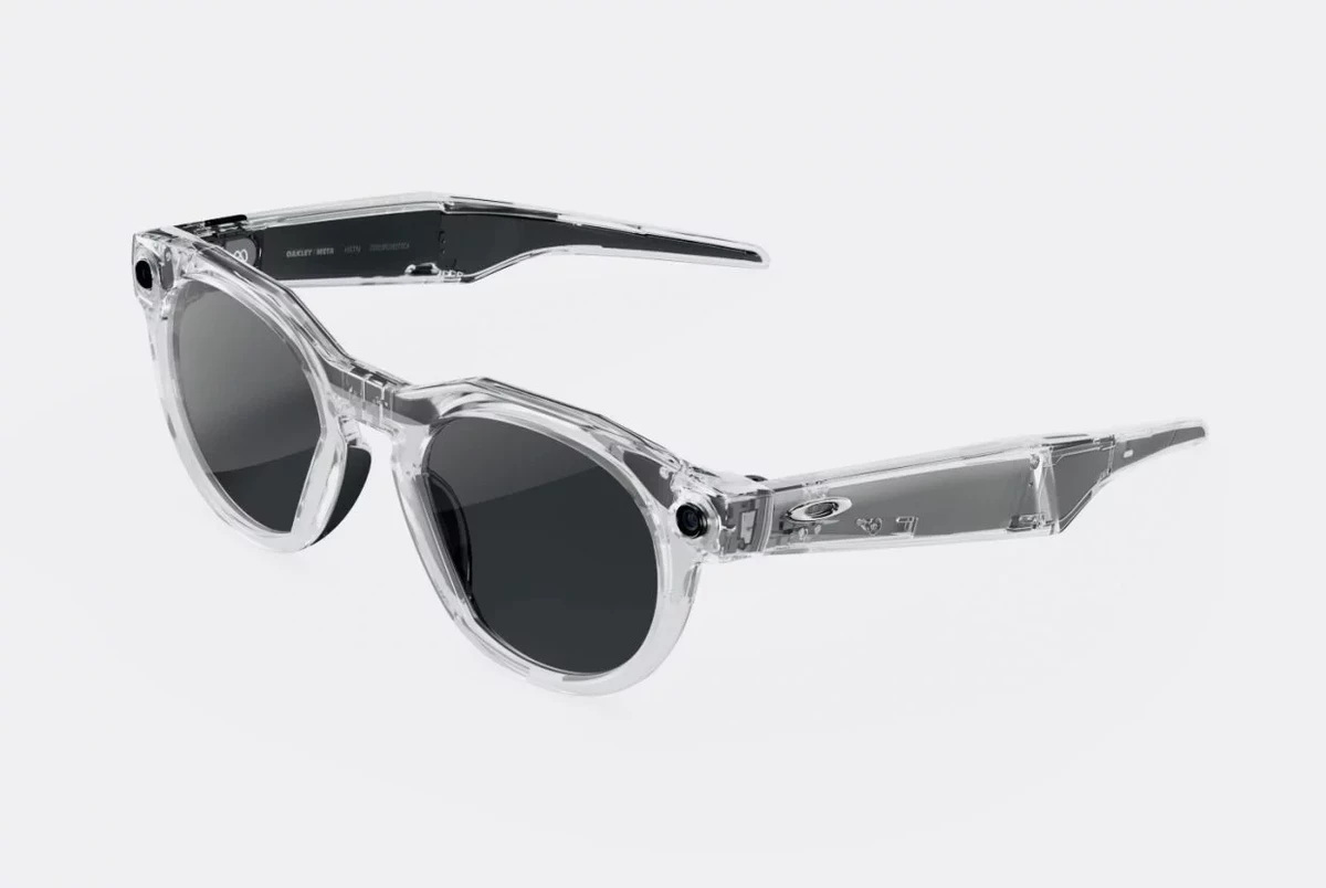 Компания Oakley совместно с запрещенной в РФ Meta представили новые ИИ-очки для активного образа жизни Компания Oakley совместно с запрещенной в РФ Meta представили новые ИИ-очки для активного образа жизни