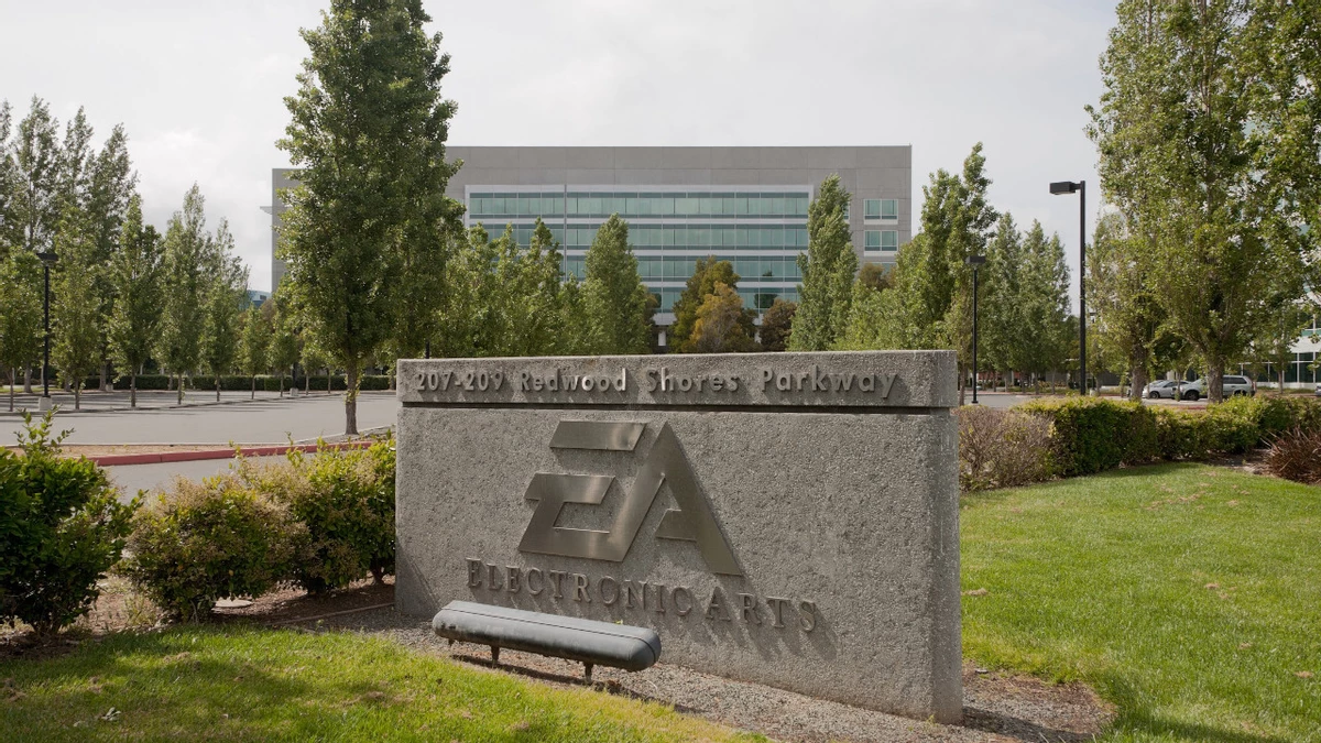 Активисты идут на рейд офиса Electronic Arts в попытках сорвать сделку по продаже компании арабам Активисты идут на рейд офиса Electronic Arts в попытках сорвать сделку по продаже компании арабам
