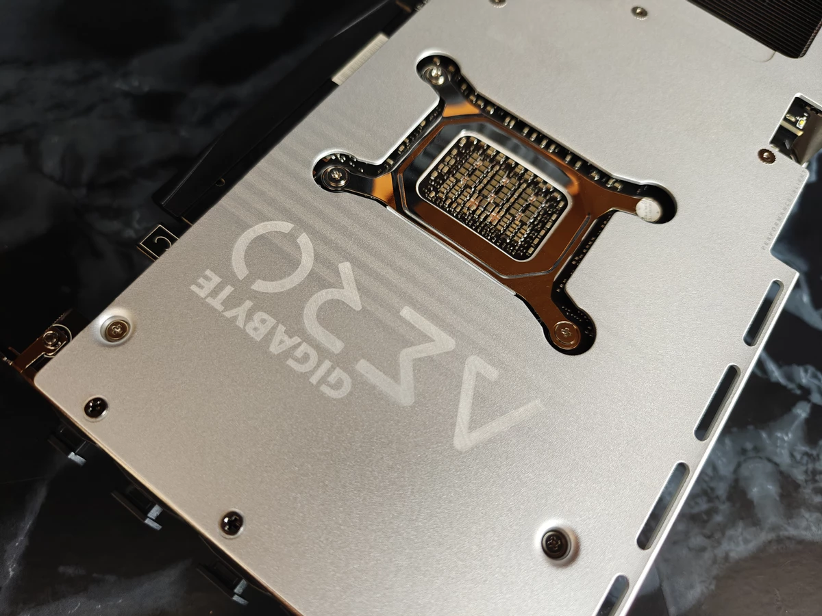 Обзор видеокарты Gigabyte GeForce RTX 5070 Aero OC: стиль и производительность Обзор видеокарты Gigabyte GeForce RTX 5070 Aero OC: стиль и производительность