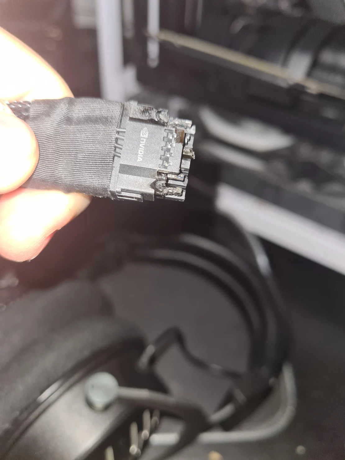 Коннекторы питания NVIDIA RTX 4090 могут загораться