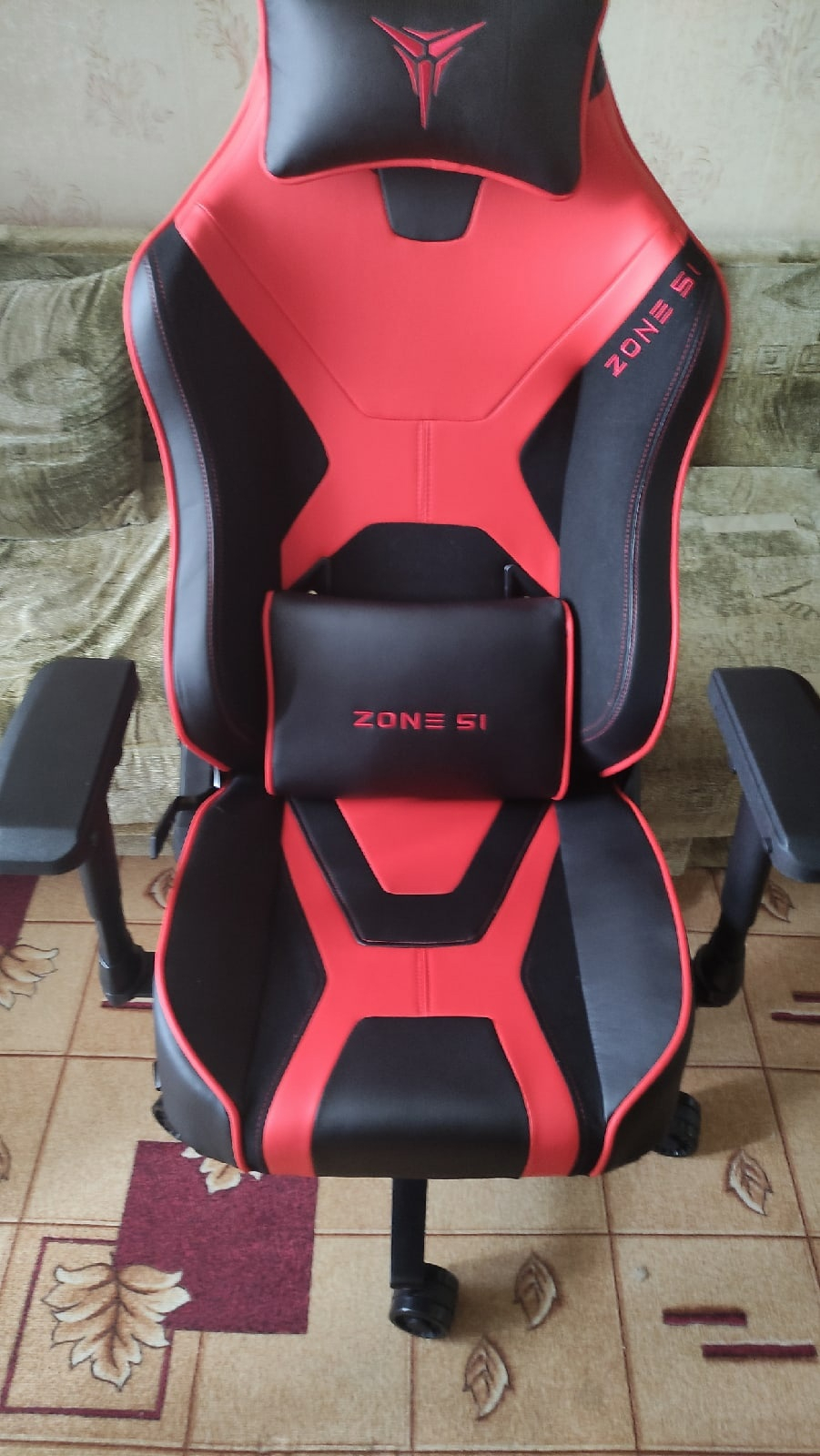 Zone 51 ARMADA — шикарное кресло по вменяемой цене