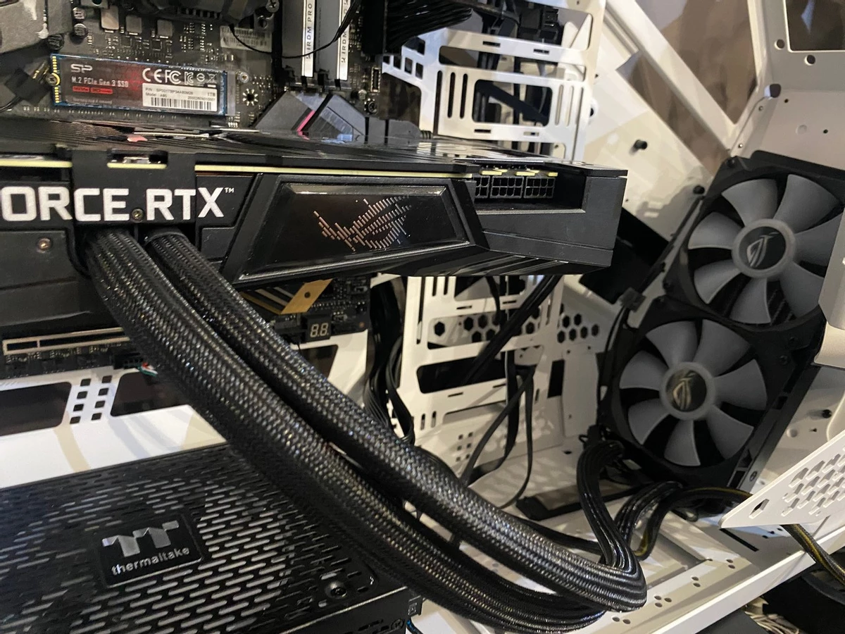 Обзор видеокарты ASUS ROG STRIX LC GeForce RTX 3080 Ti OC (12 ГБ) с жидкостной системой охлаждения Обзор видеокарты ASUS ROG STRIX LC GeForce RTX 3080 Ti OC (12 ГБ) с жидкостной системой охлаждения
