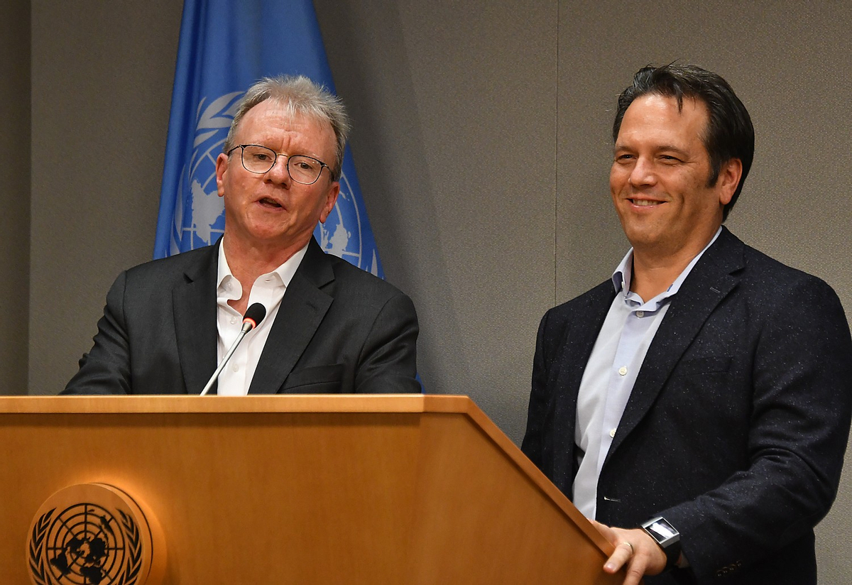 Фил Спенсер и Джим Райан в ООН (фото Karen Rubin/news-photos-features.com)