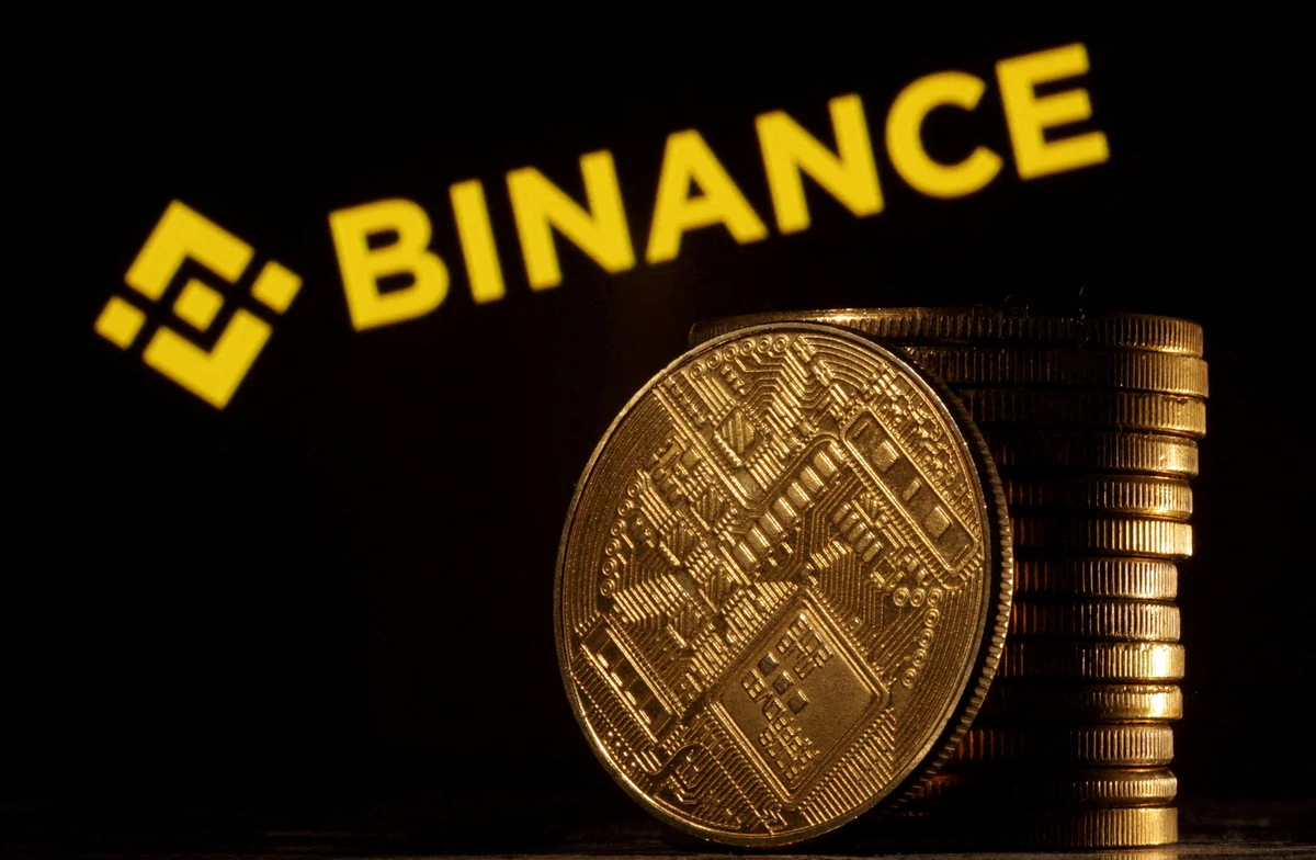 Биржа Binance планирует уйти из России