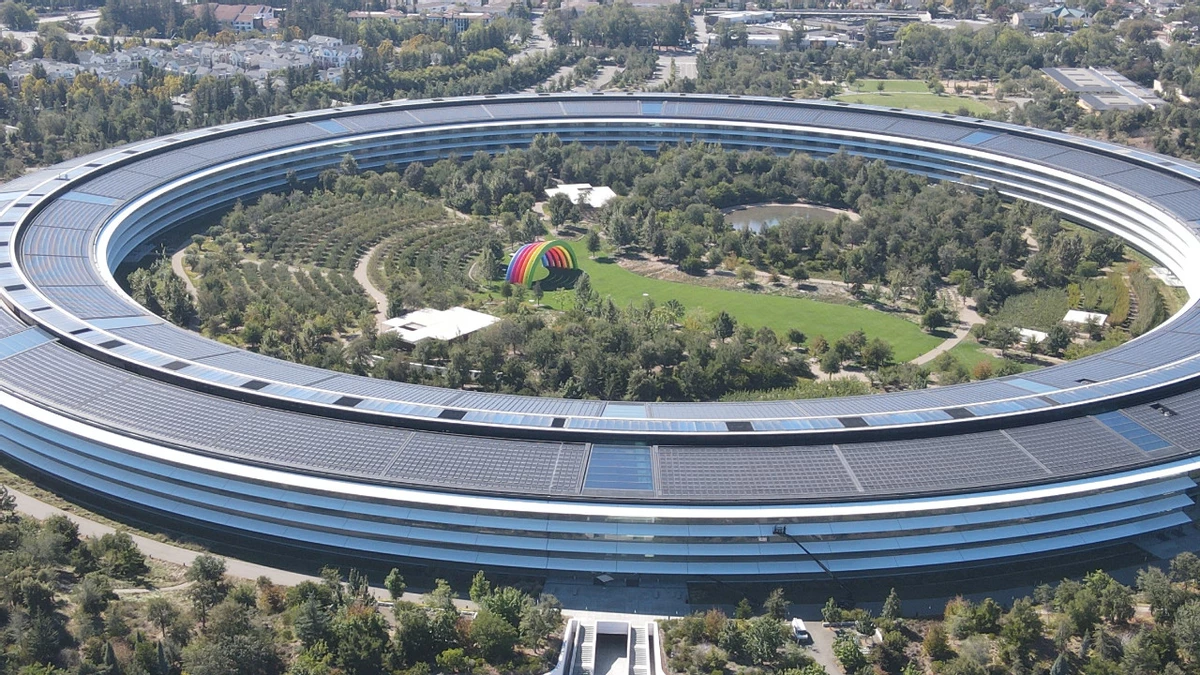 Apple переключает производство на MacBook Pro из-за нехватки чипов памяти Apple переключает производство на MacBook Pro из-за нехватки чипов памяти