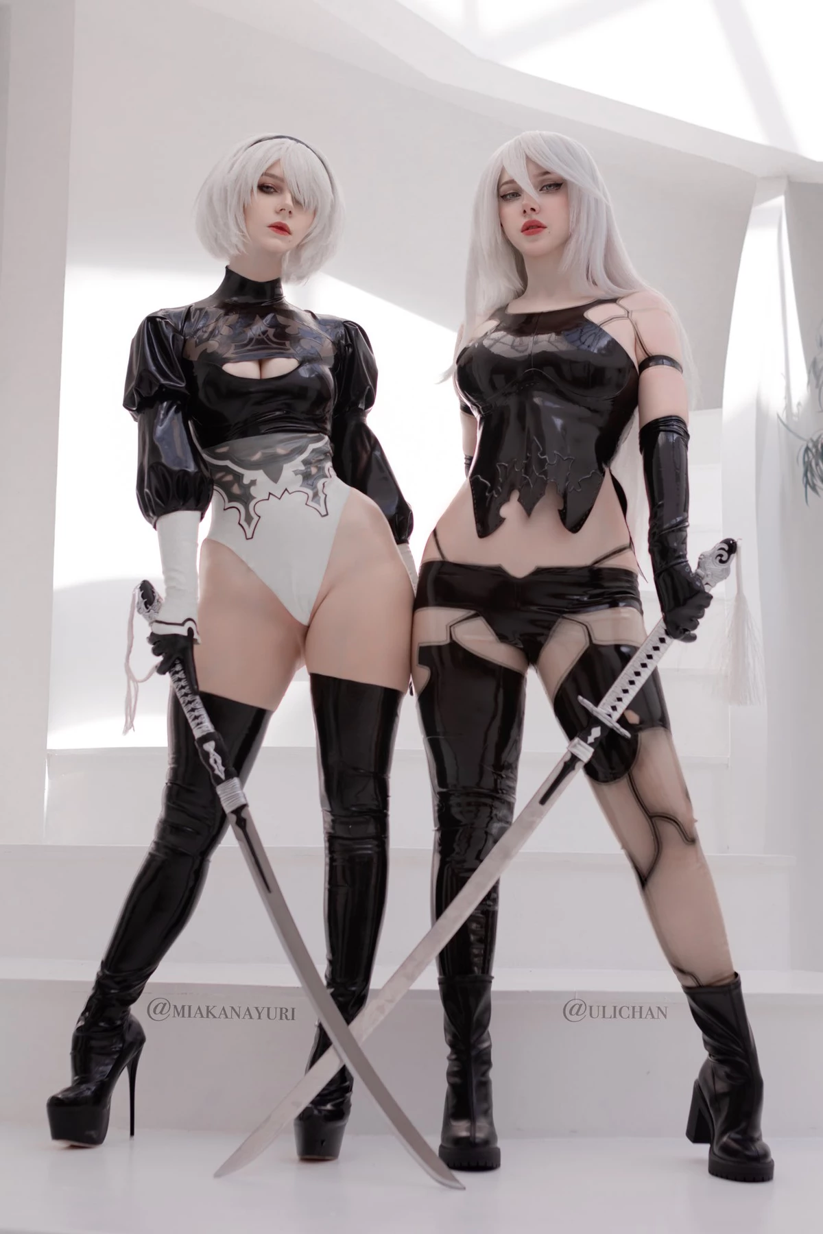 Парный косплей NieR:Automata 2B и A2 от российских моделей Парный косплей NieR:Automata 2B и A2 от российских моделей