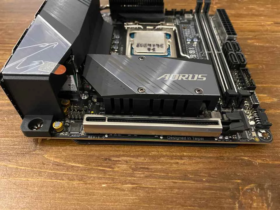 Обзор материнской платы Z590I AORUS ULTRA — от энтузиастов для энтузиастов