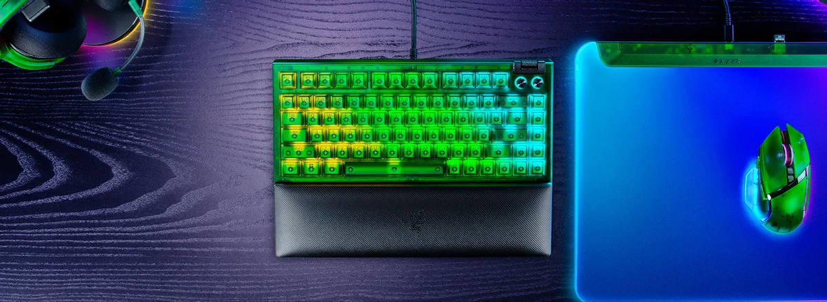 Razer представила стильную прозрачную коллекцию Phantom Collection — клавиатуры, мыши, гарнитуры и коврики с яркой подсветкой Razer представила стильную прозрачную коллекцию Phantom Collection — клавиатуры, мыши, гарнитуры и коврики с яркой подсветкой
