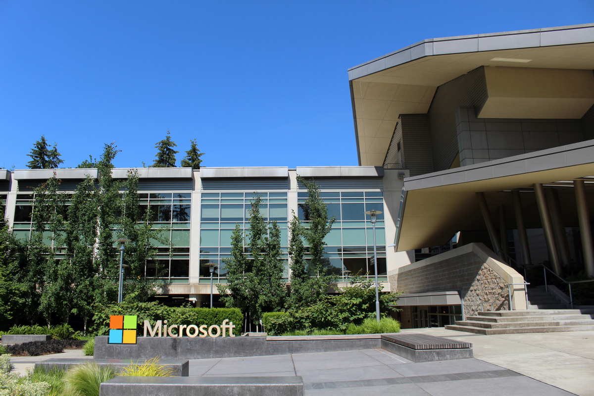 Microsoft стала второй компанией в мире с оборотом в 3 триллиона долларов