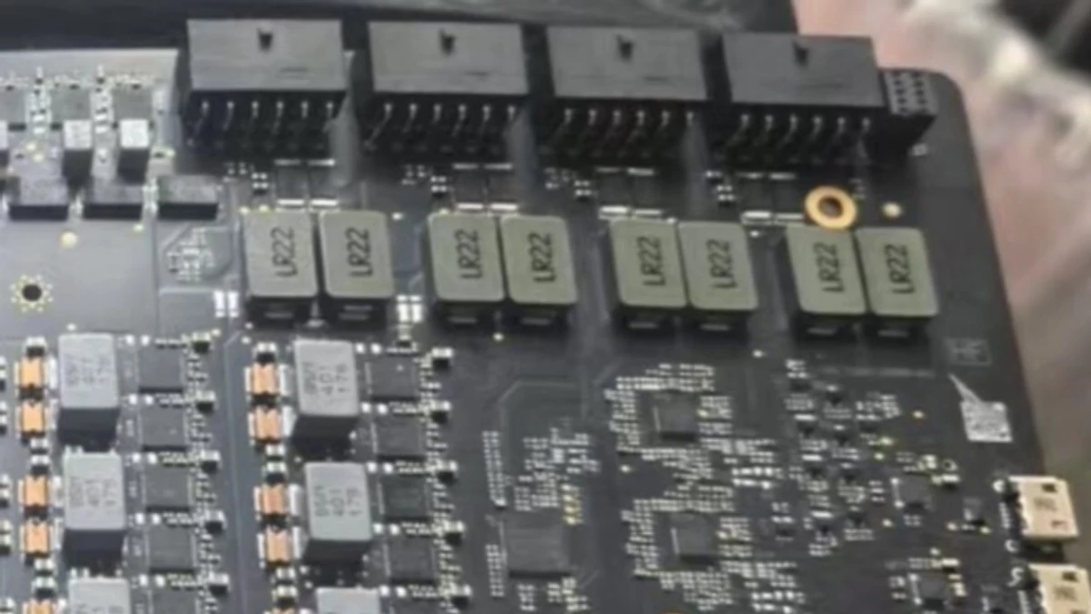 Зачем ей 2400 Вт? Прототип NVIDIA GeForce RTX 5090 получил 4 разъема 16-pin Зачем ей 2400 Вт? Прототип NVIDIA GeForce RTX 5090 получил 4 разъема 16-pin