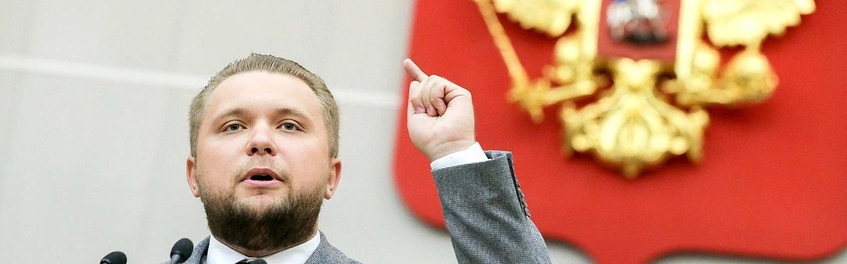 Депутат Госдумы от ЛДПР Чернышов предложил не запрещать смартфоны в школах, а создать «шкулфон» Депутат Госдумы от ЛДПР Чернышов предложил не запрещать смартфоны в школах, а создать «шкулфон»