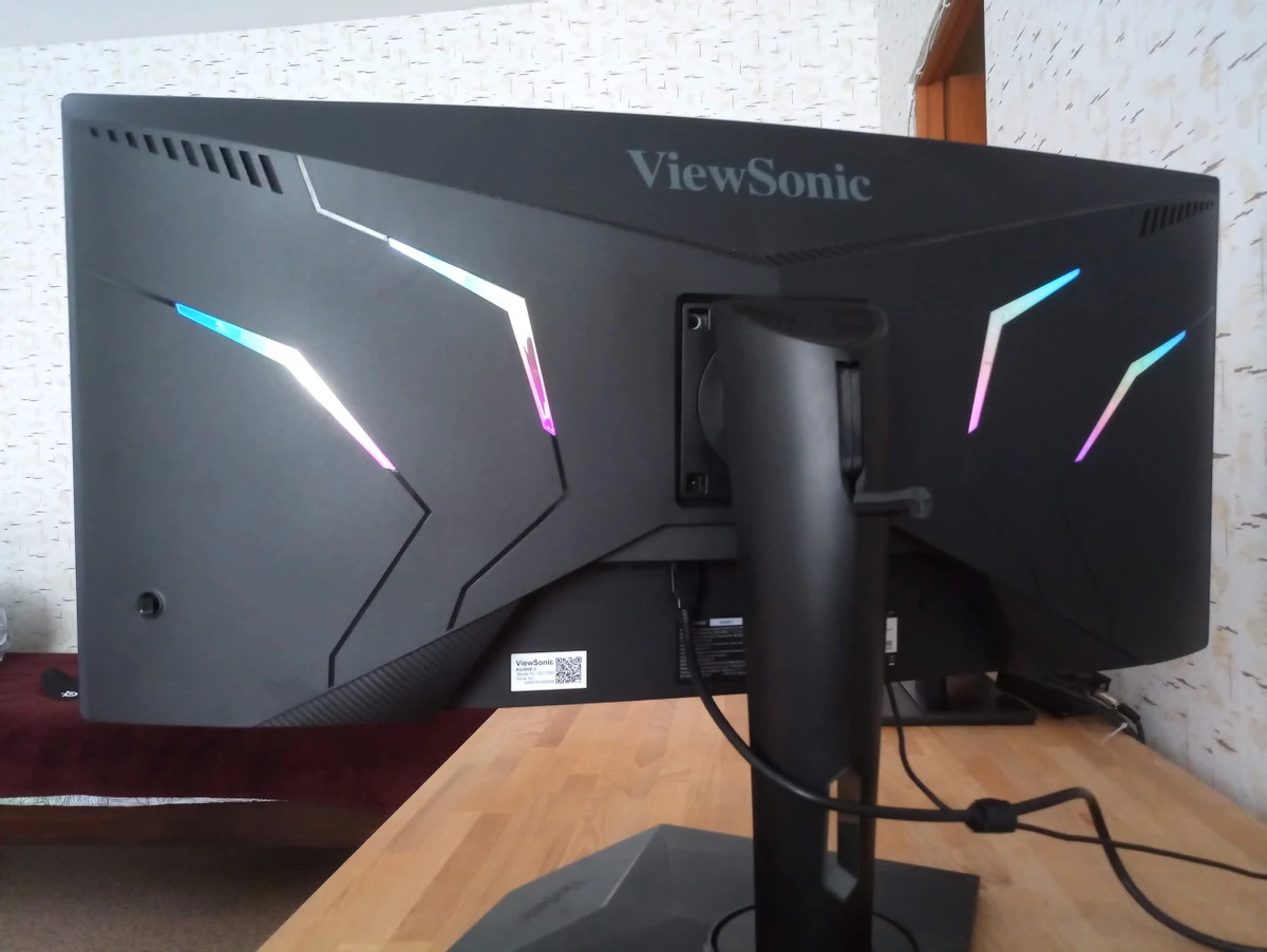 ViewSonic Elite XG350R-C - конкурентный 1440p Ultrawide 