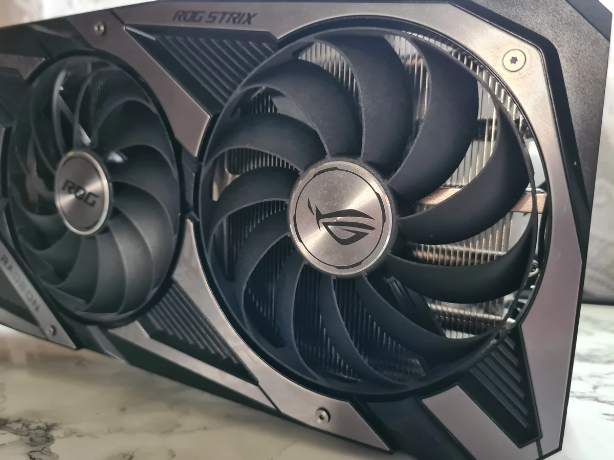 Обзор ASUS Radeon RX 6700 XT Strix OC Обзор ASUS Radeon RX 6700 XT Strix OC
