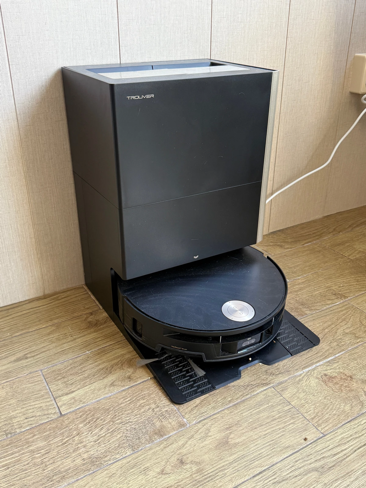 Trouver S70 Ultra Roller — 32 000 Па, ИИ-камера и ролик, который моет до самого плинтуса Trouver S70 Ultra Roller — 32 000 Па, ИИ-камера и ролик, который моет до самого плинтуса