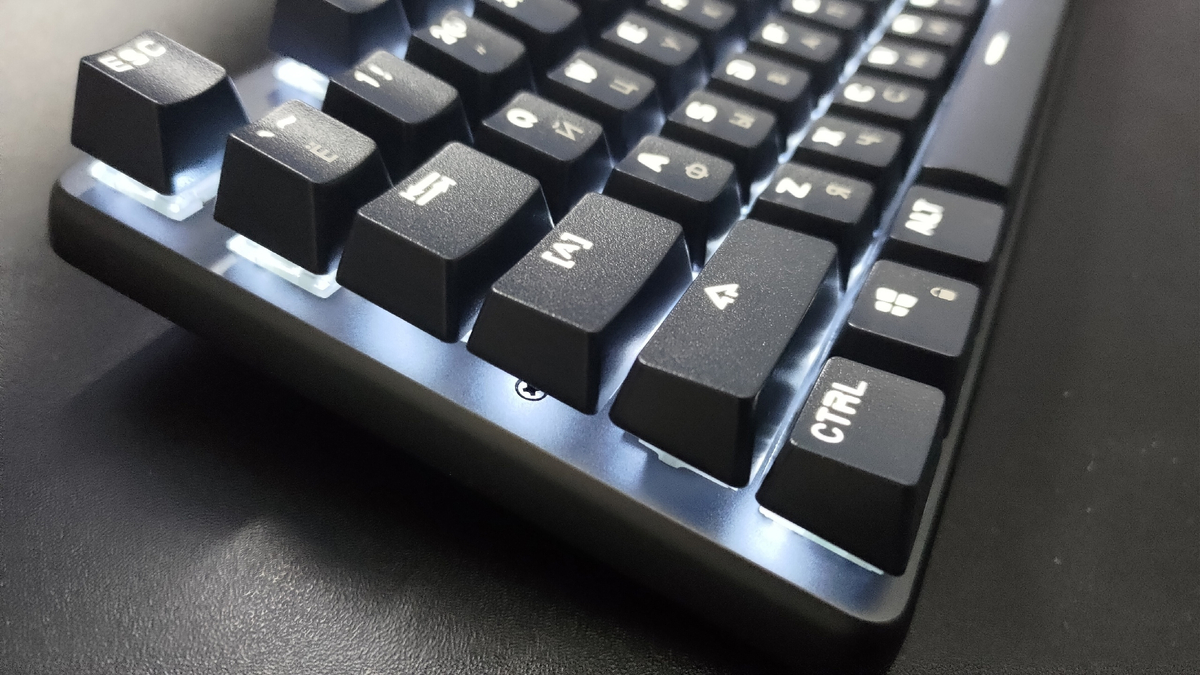 Клавиатура GMNG GG-KB785XW — беспроводной девайс на каждый день