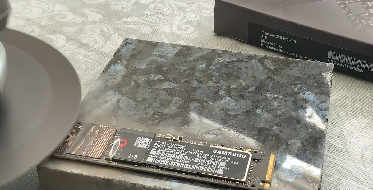Samsung посоветовали пользователю физически уничтожить умирающий SSD