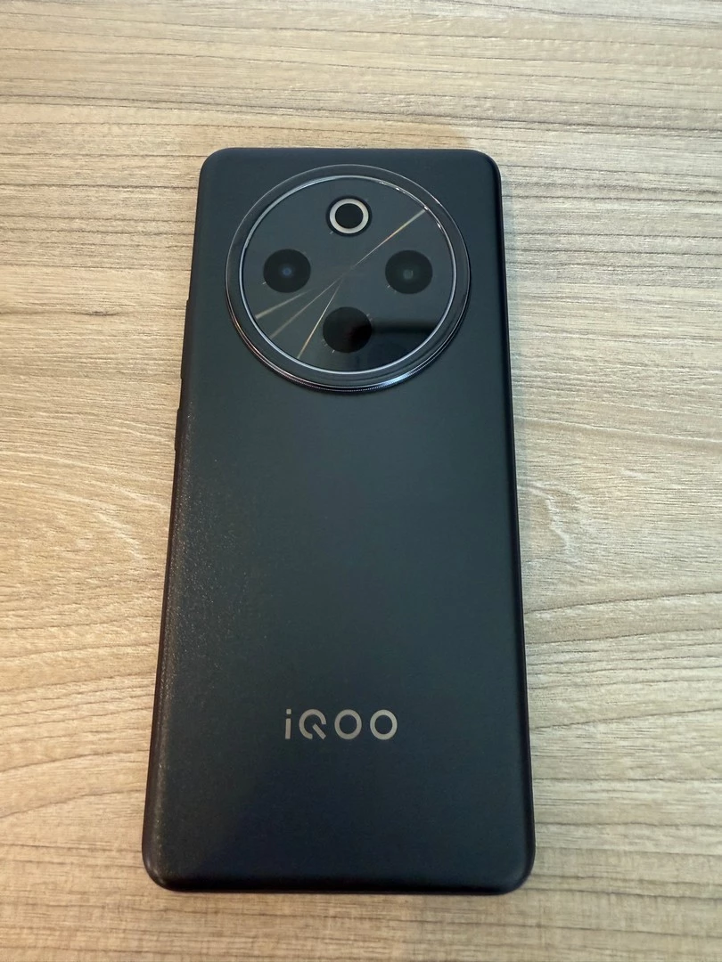 Обзор смартфонов iQOO Z10 и Neo 10 — два взгляда на производительность: бюджет и гейминг Обзор смартфонов iQOO Z10 и Neo 10 — два взгляда на производительность: бюджет и гейминг