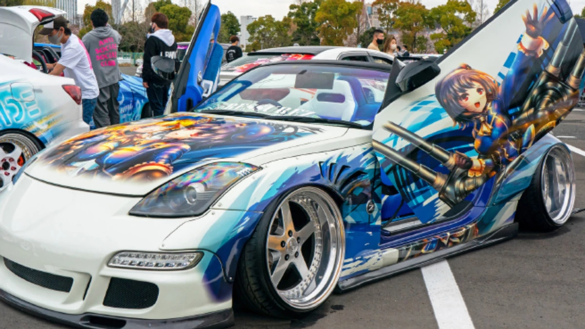 Japanese Forza Horizon 6 players' asses shine brighter than the rising sun: Developer bans them from using their cars because of their style Japanese Forza Horizon 6 players' asses shine brighter than the rising sun: Developer bans them from using their cars because of their style