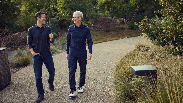 В Apple в третий раз началась новая эра: Тим Кук покинул пост большого босса компании