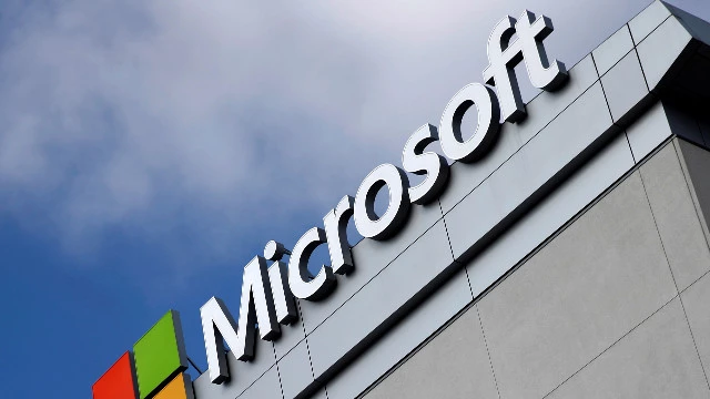 Кризис железа: продажи консолей Xbox рухнули на 33%, но количество игроков растет