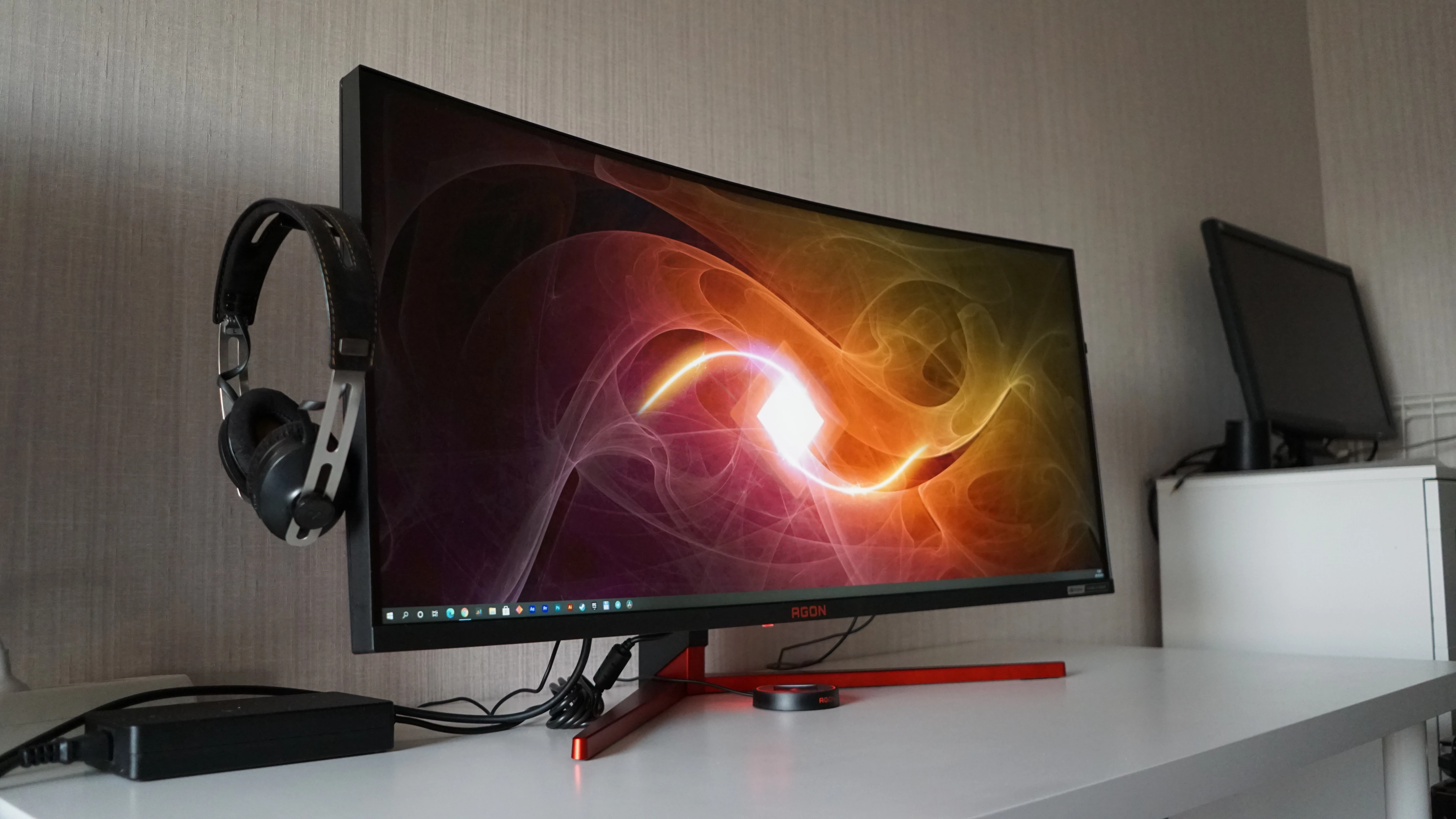 AOC Agon AG353UCG — игровой монитор с DisplayHDR 1000, частотой обновления 200 Гц и G-Sync Ultimate