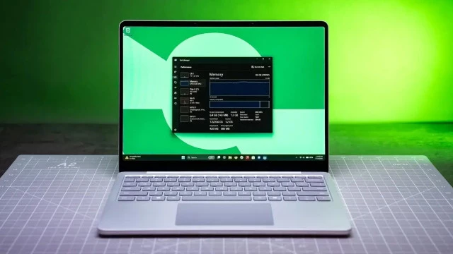 Surface Laptop за $950 с 8 ГБ RAM зависает при самых базовых задачах