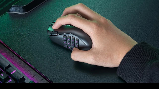 Легендарная мышь для MMORPG Razer Naga V3 Pro получила новую ревизию