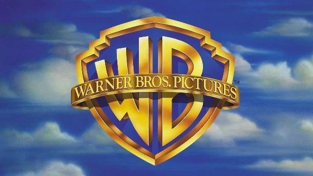 Warner Bros. потребовала остановить нелегальные показы фильмов в России