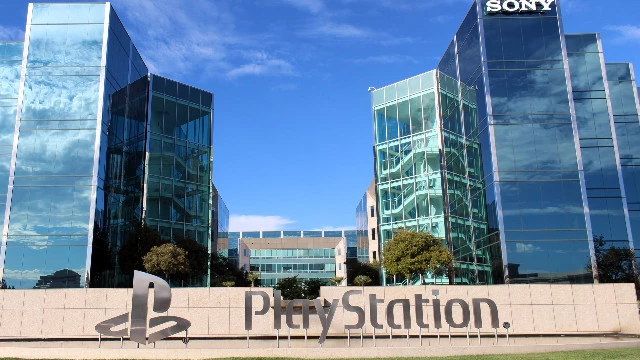 Плач из-за отказа PlayStation от дисков становится все громче в Сети